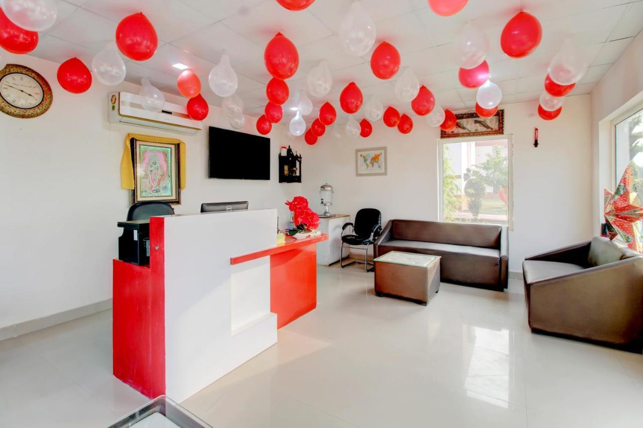 Elegance Resort Mathura Ngoại thất bức ảnh
