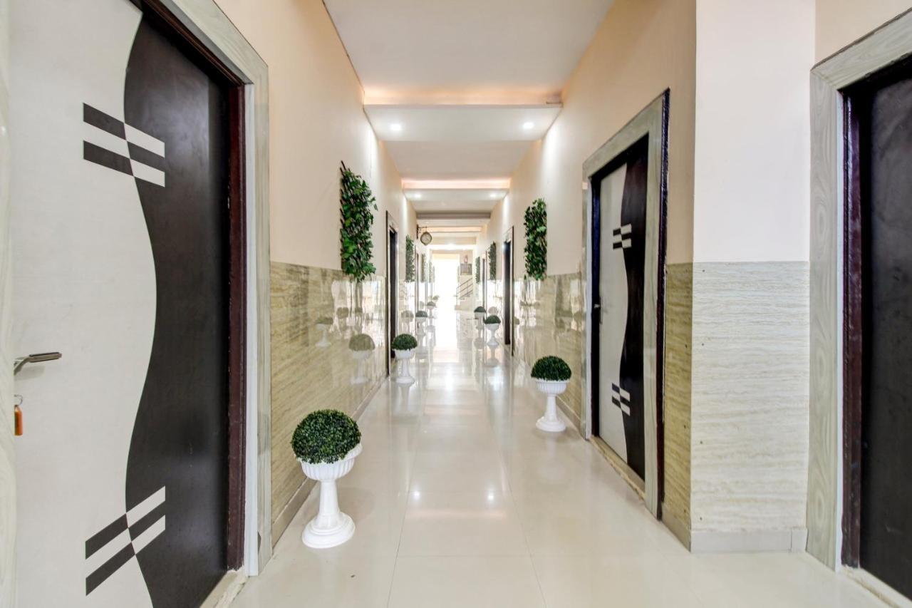 Elegance Resort Mathura Ngoại thất bức ảnh