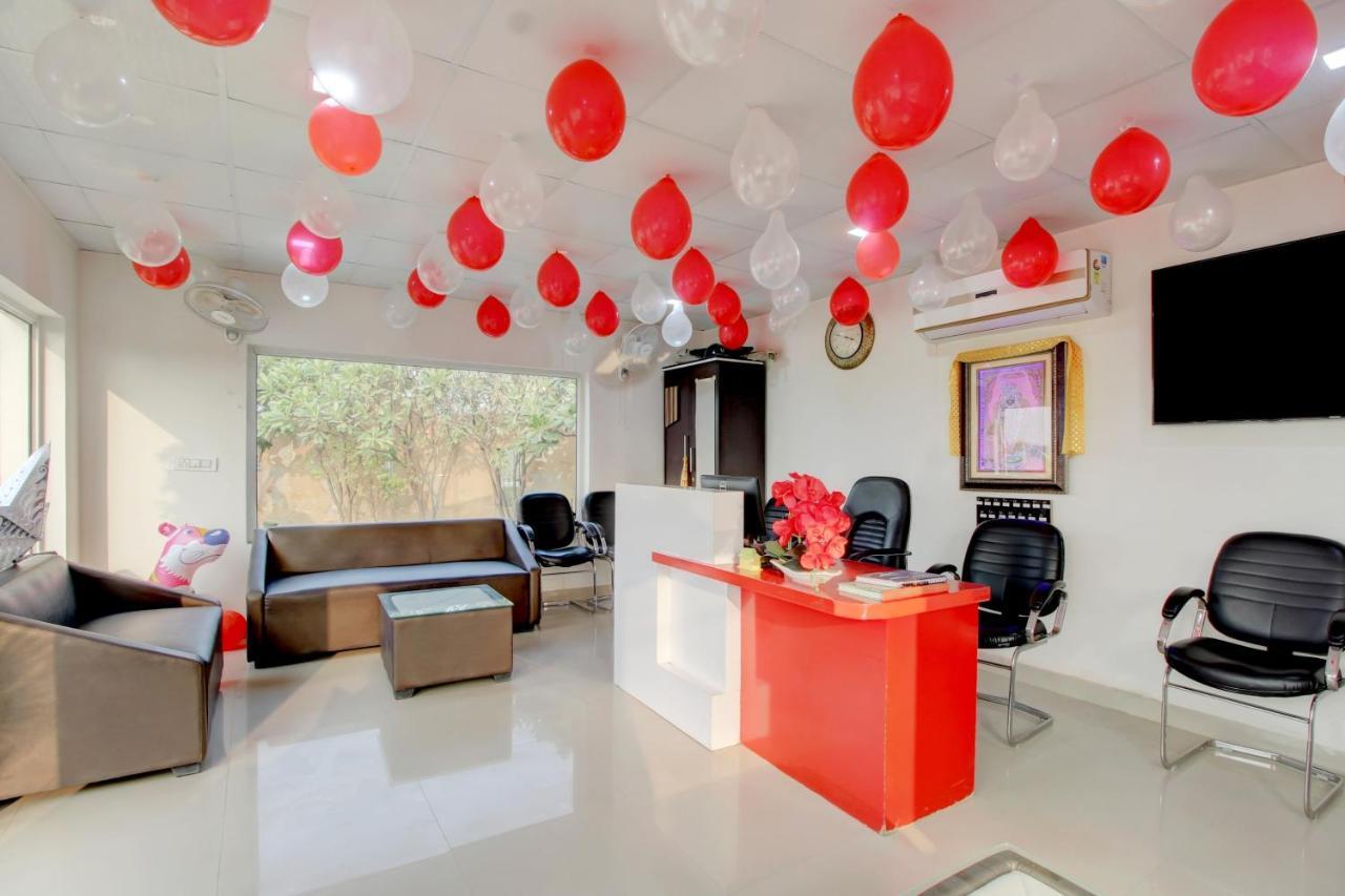 Elegance Resort Mathura Ngoại thất bức ảnh