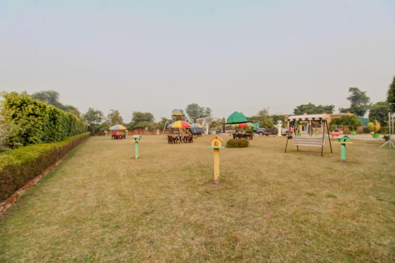 Elegance Resort Mathura Ngoại thất bức ảnh